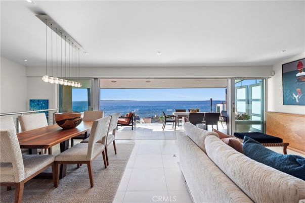 Dining room, Interior, Living room, Pendant Lights, Recessed Lighting, Water