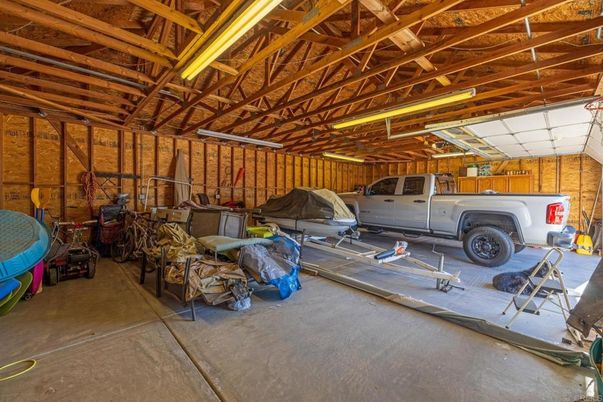 Garage, Interior, Wooden Beams, Wooden Walls