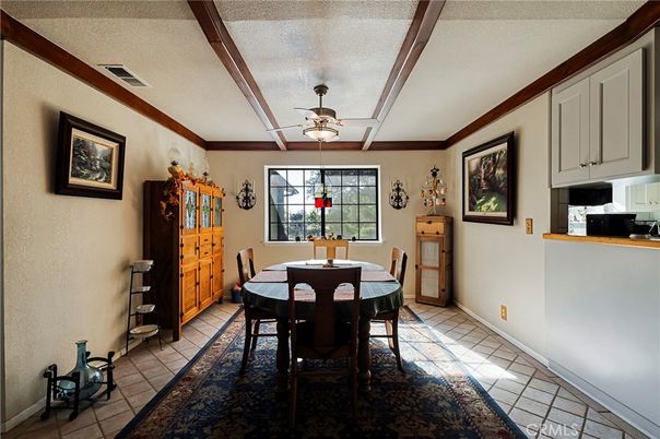 Dining room, Interior