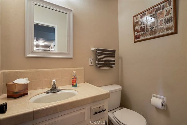 Bathroom, Interior, Tile Countertops