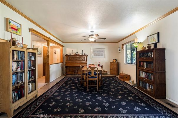 Dining room, Interior, Piano