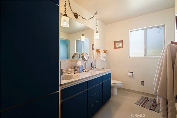 Bathroom, Dual Sink Vanities, Interior, Pendant Lights