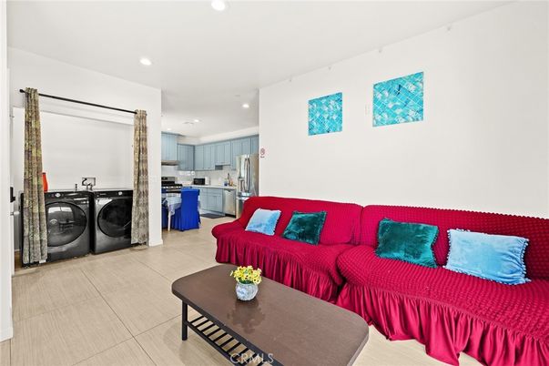 Interior, Kitchen, Living room, Recessed Lighting, Washer