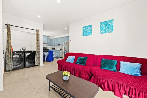 Interior, Kitchen, Living room, Recessed Lighting, Washer