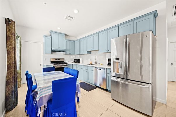 Dining room, Interior, Kitchen, Recessed Lighting, Stainless Steel Appliances