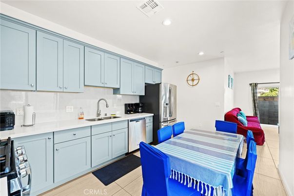 Dining room, Interior, Kitchen, Recessed Lighting, Stainless Steel Appliances