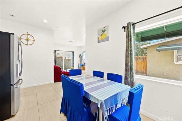 Dining room, Interior, Recessed Lighting