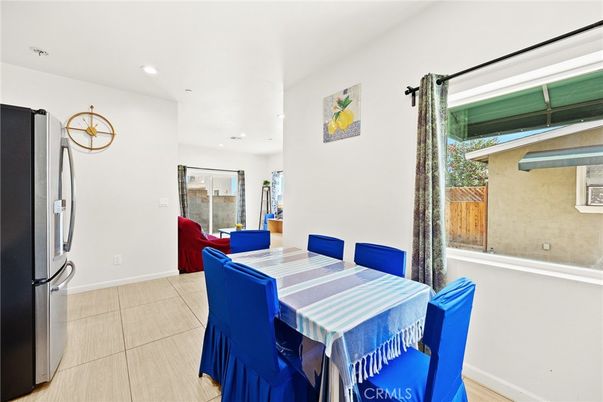Dining room, Interior, Recessed Lighting
