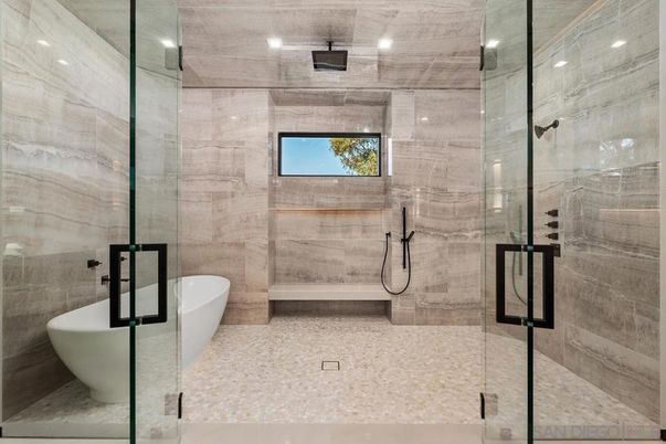 Bathroom, Free Standing Baths, Glass Shower, Interior, Recessed Lighting