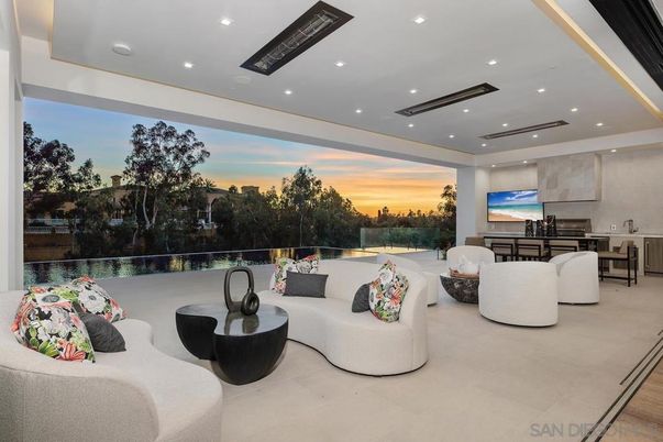 Dining room, Interior, Living room, Recessed Lighting