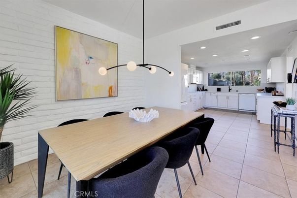 Dining room, Interior, Kitchen, Pendant Lights, Recessed Lighting, Stone Walls