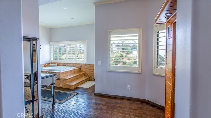 Bathroom, Interior, Recessed Lighting, Wood Texture Flooring