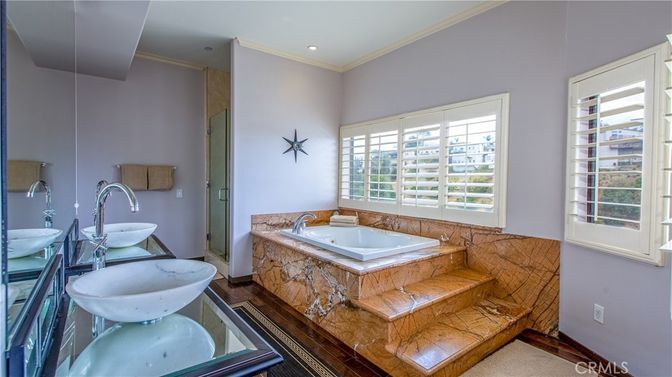 Bathroom, Interior, Recessed Lighting, Wood Texture Flooring
