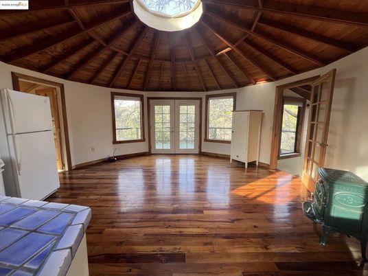 Empty room, Interior, Wooden Beams, Wooden Ceilings, Wood Texture Flooring