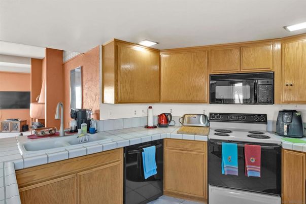 Interior, Kitchen, Tile Countertops