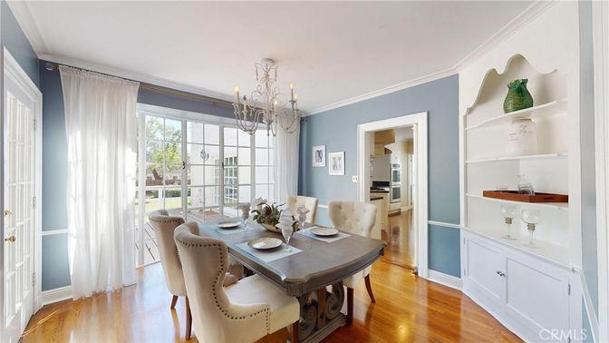 Chandelier, Dining room, Interior, Wood Texture Flooring