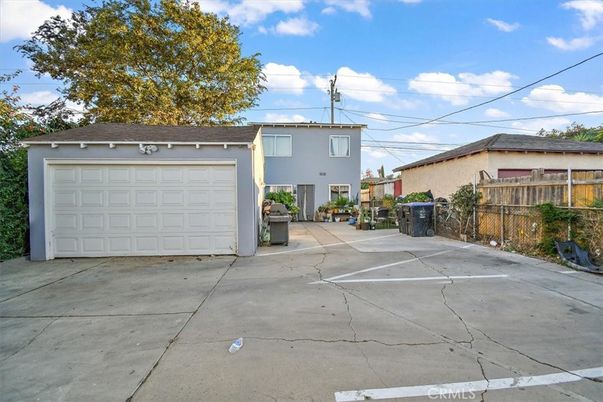 Detached Garage, Exterior