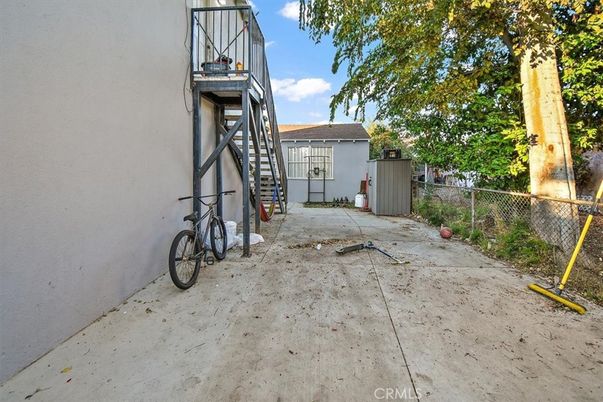 Backyard, Exterior
