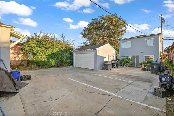Detached Garage, Exterior