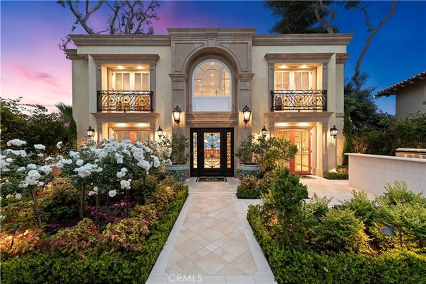 Exterior, Facade, French Provincial