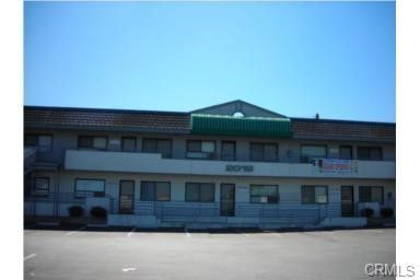 Exterior, Facade, Modern