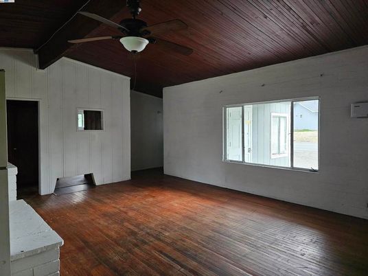 Empty room, Interior, Wooden Ceilings, Wood Texture Flooring