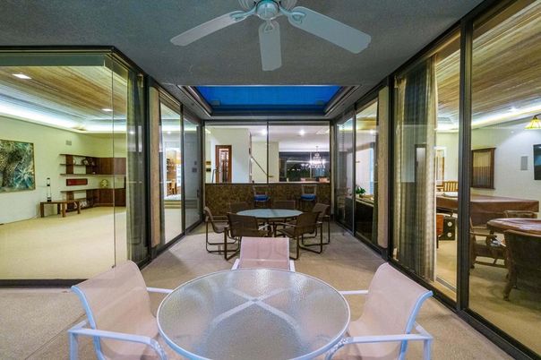 Dining room, Interior, Recessed Lighting