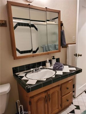 Bathroom, Interior, Tile Countertops