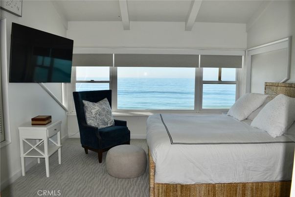 Bedroom, Interior, Water