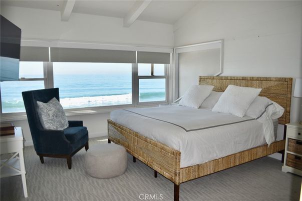 Bedroom, Interior, Water