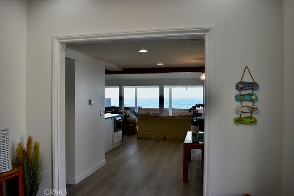Interior, Living room, Recessed Lighting, Water, Wood Texture Flooring