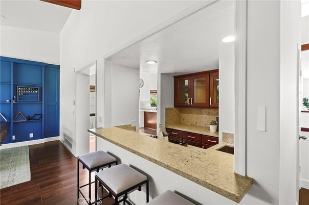 Interior, Recessed Lighting, Wood Texture Flooring
