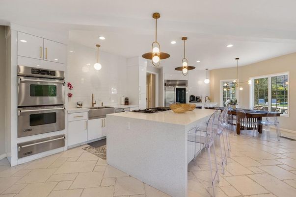 Dining room, Interior, Kitchen, Pendant Lights, Recessed Lighting, Stainless Steel Appliances