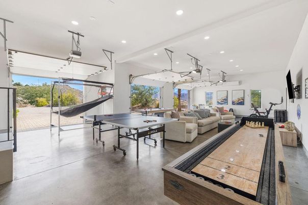 Game Room, Interior, Living room, Recessed Lighting
