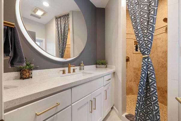 Bathroom, Interior, Recessed Lighting
