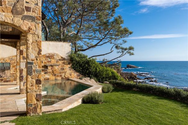 Exterior, Pool, Water
