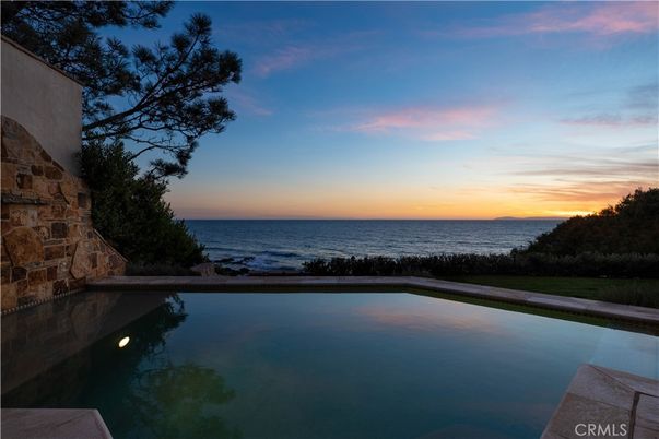 Exterior, Pool, Water