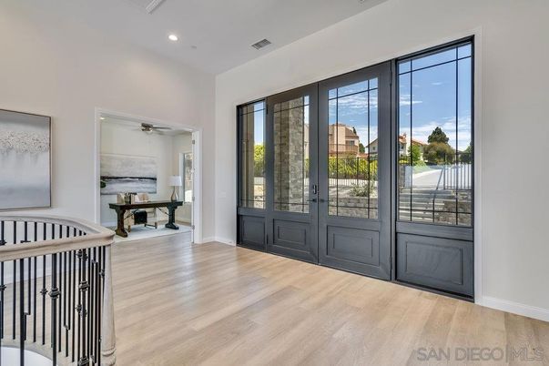 Interior, Piano, Recessed Lighting, Wood Texture Flooring