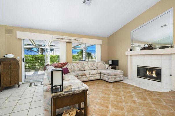 Fireplace, Interior, Living room