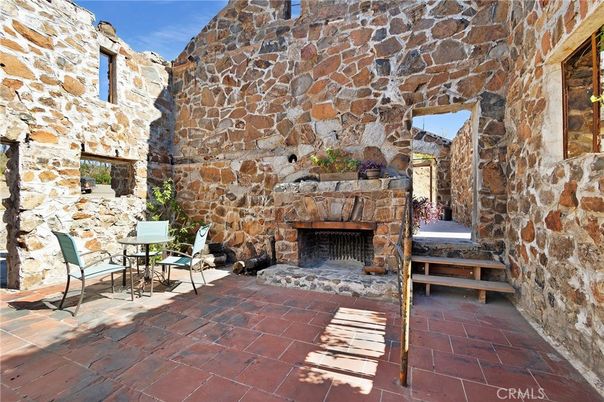 Exterior, Fireplace