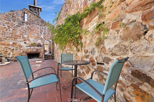 Exterior, Fireplace