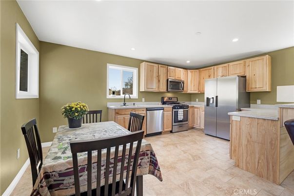 Dining room, Interior, Kitchen, Recessed Lighting, Stainless Steel Appliances