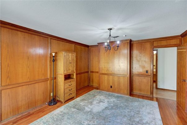 Empty room, Interior, Pendant Lights, Wood Texture Flooring, Wooden Walls