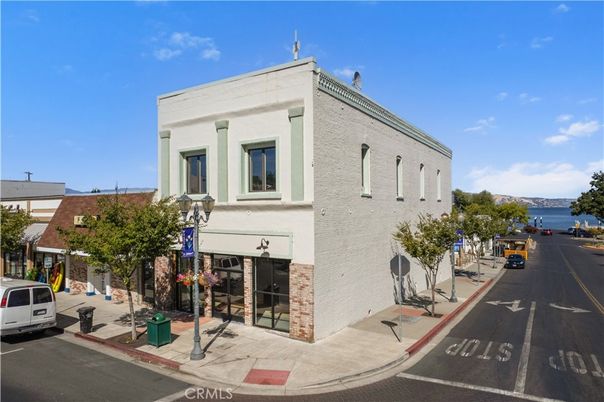 Exterior, Facade, None