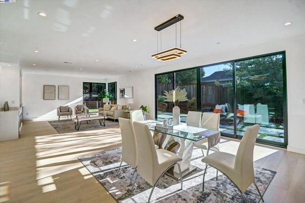 Dining room, Interior, Living room, Pendant Lights, Recessed Lighting, Wood Texture Flooring