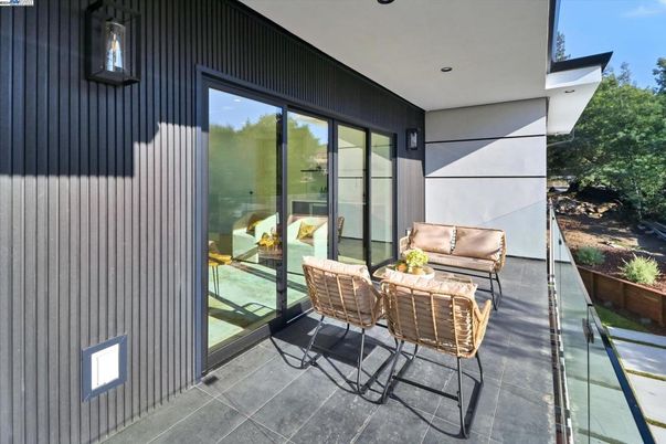 Exterior, Recessed Lighting