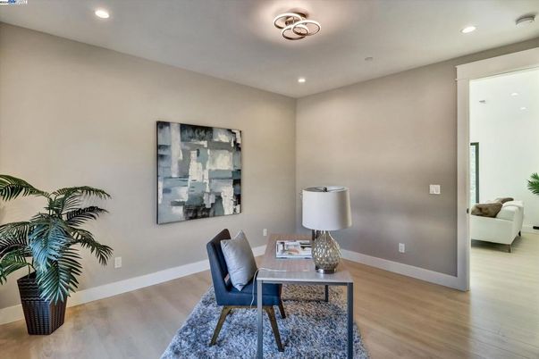 Home Office, Interior, Recessed Lighting, Wood Texture Flooring