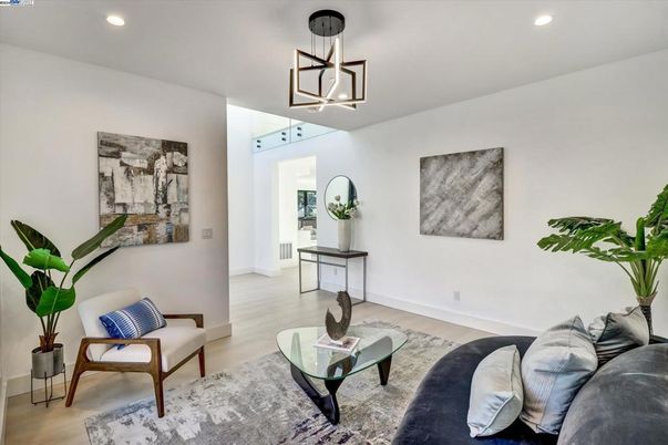 Interior, Living room, Pendant Lights, Recessed Lighting, Wood Texture Flooring