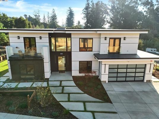 Attached, Exterior, Facade, Modern