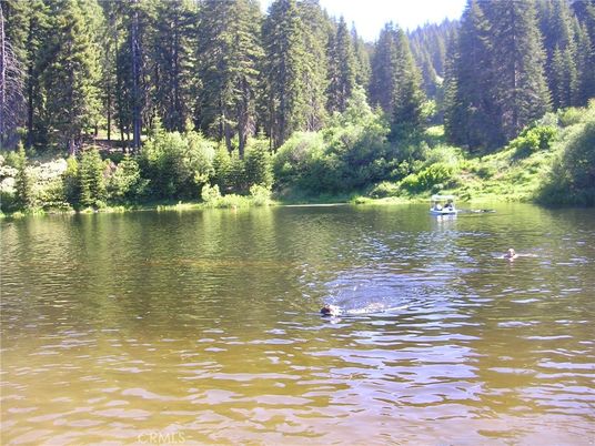 Exterior, Lake